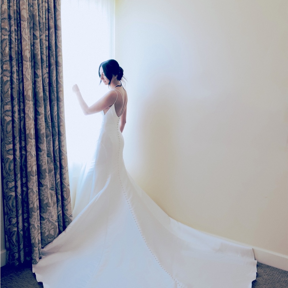 Essence of Australia/Martina Liana Classic Trumpet Wedding Dress